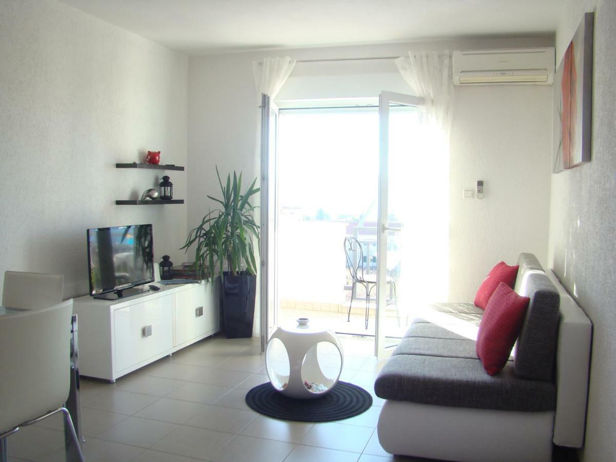 Kike Red Apartment Kaštela Exterior foto