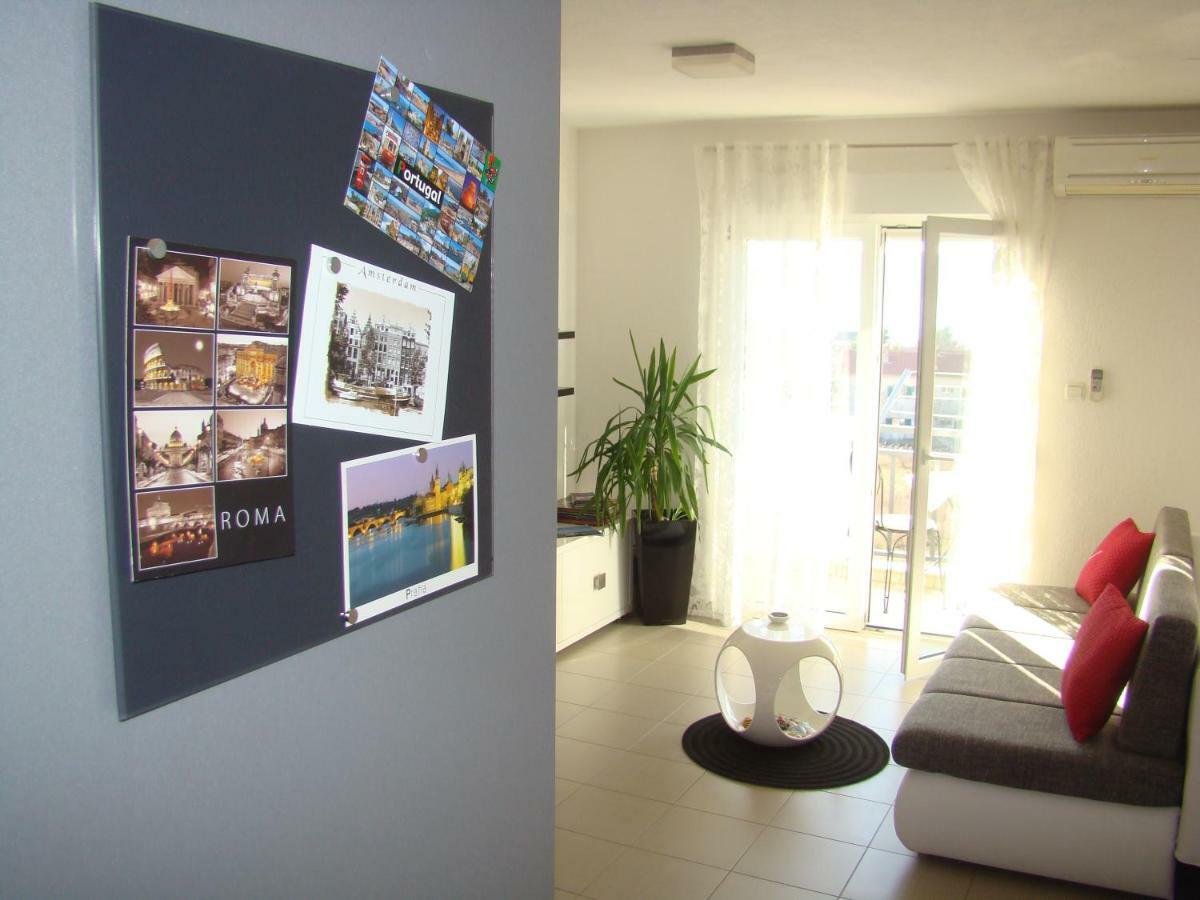 Kike Red Apartment Kaštela Exterior foto